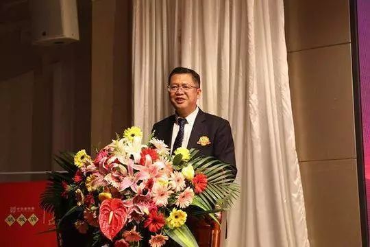 按照四川省郫县豆瓣股份有限公司(以下简称"郫县豆瓣公司")董事长徐良