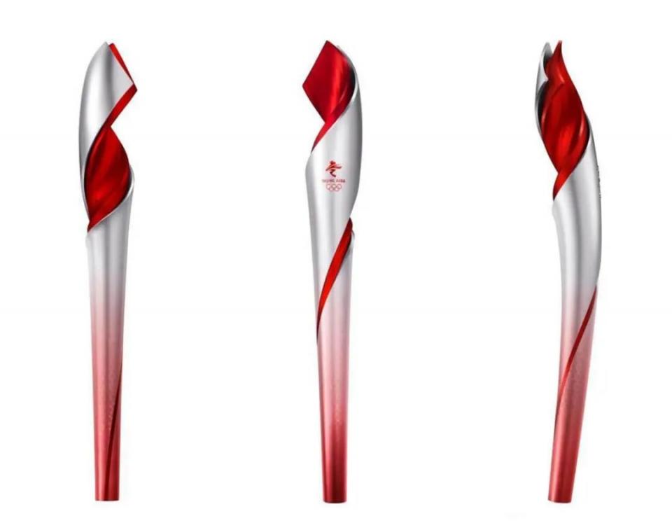 与北京2008年奥运会开幕式主火炬塔形态相呼应,颜色为银色与红色,象征
