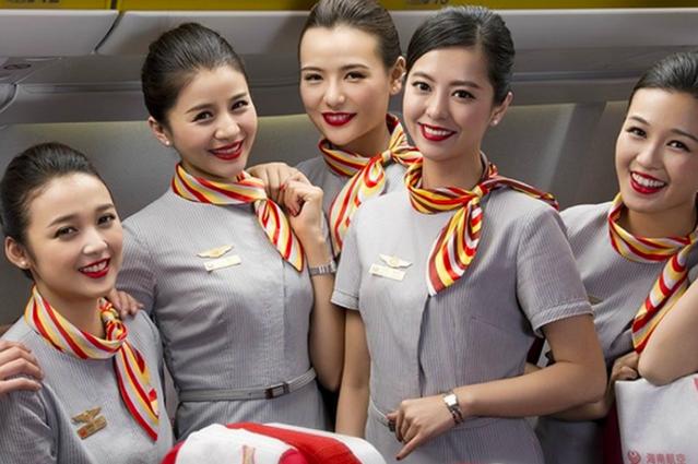 中国大陆口碑最好的3家航空公司 ——图为海南航空公司的空姐.