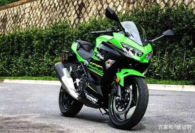 如何選擇本田cb500f和川崎ninja 400?外行看熱鬧內行看門道